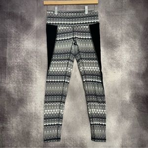 ALO Yoga Illusion‎ 3 Tribal Print Women’s Size Small  Leggings Size Black White